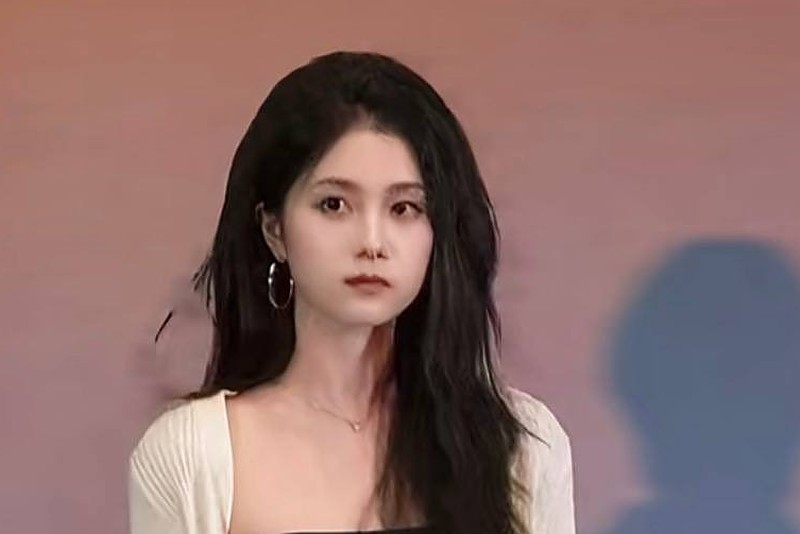 蒋龙疑似恋情实锤 深夜同车女演员 张弛提前离场反差拉满