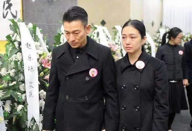 刘德华老婆名字不叫朱丽倩？结婚15年首曝真名