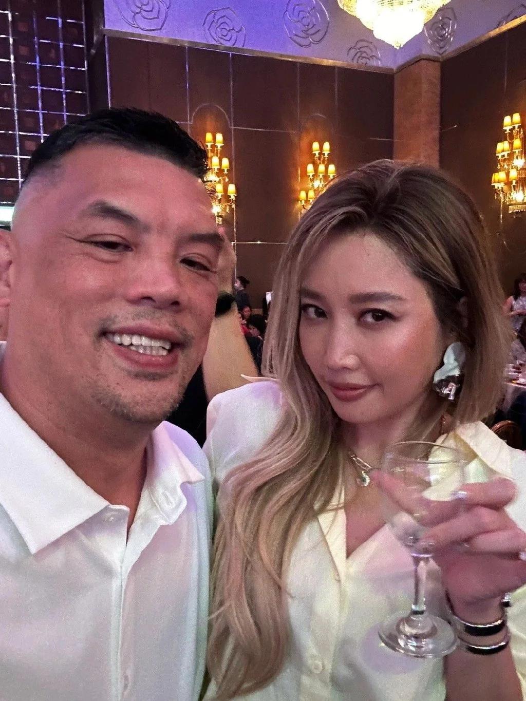 张震岳与妻子举行婚礼 Alin热狗苏慧伦等好友到场送祝福