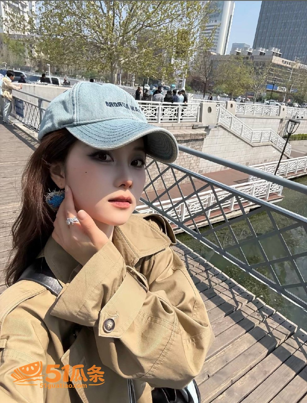 蒋龙 深夜同车女演员相关图片23