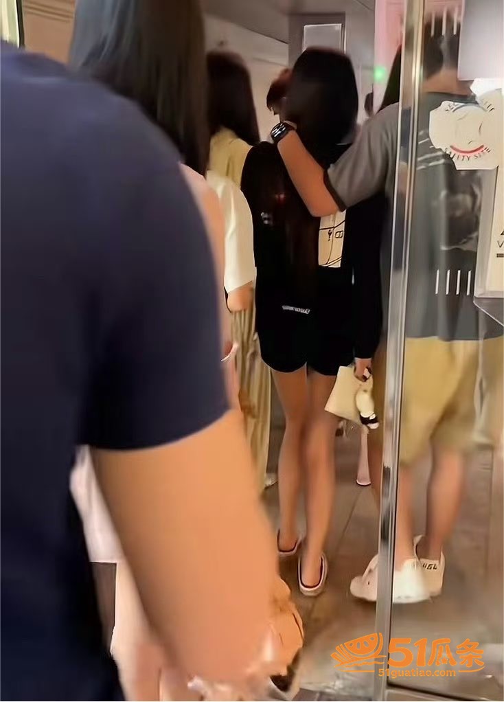 王思聪 卢浮宫后宫公相关图片20