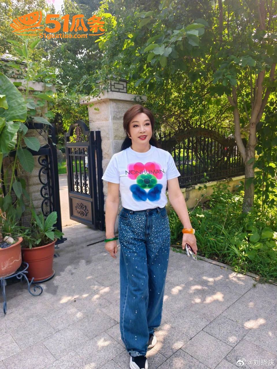 刘晓庆 被小38岁前相关图片15