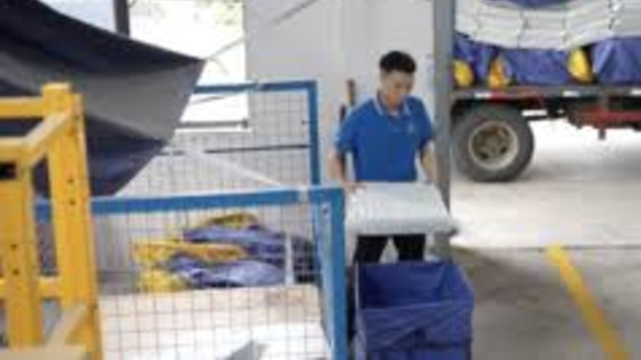 每天有超1亿件包裹进出农村