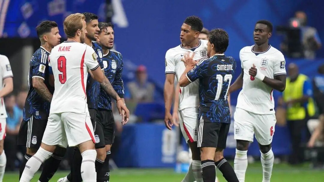 如何评价世界杯阿根廷 2–1 英格兰？