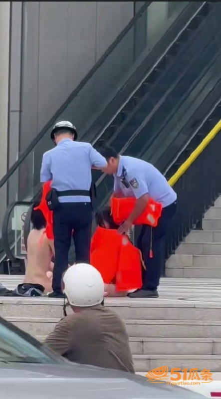 宁波裸体Cos 街头相关图片7