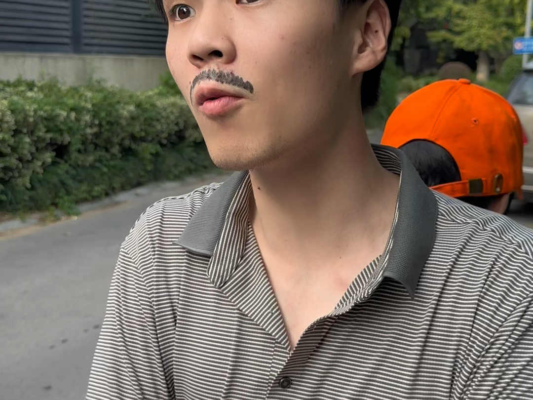 《爱反坐的小孩》