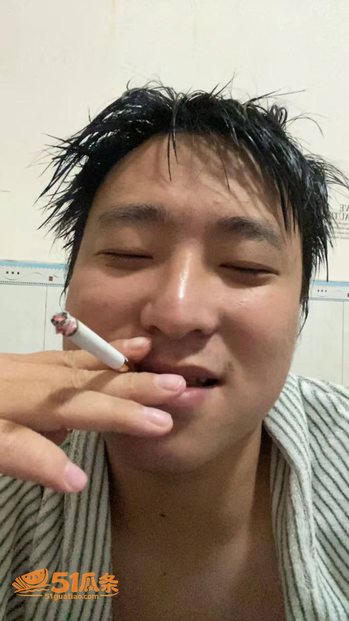 沈力 沐风酒店直播嫖娼 被群友一键举报喜提银手镯
