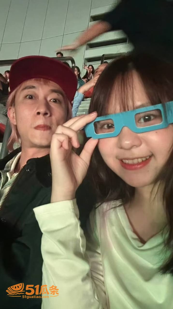 刘西蒙 婚内睡粉实锤相关图片35