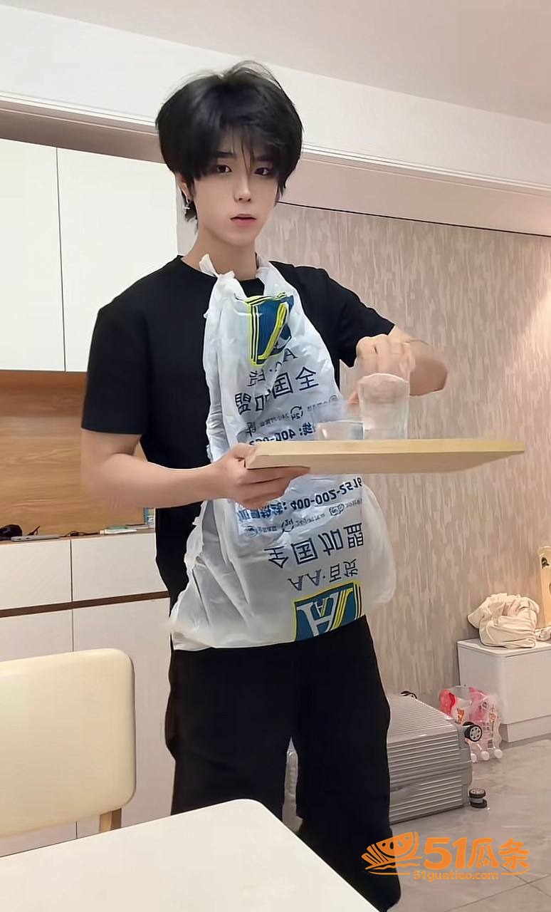 男模吃瓜 hcc 出相关图片32