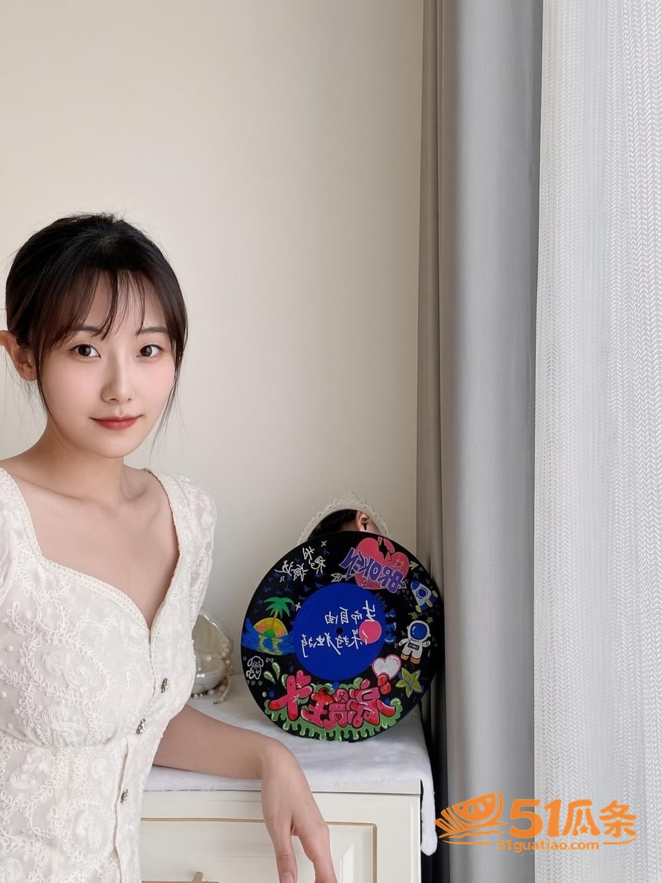 陆知夏 校园气质学姐相关图片1