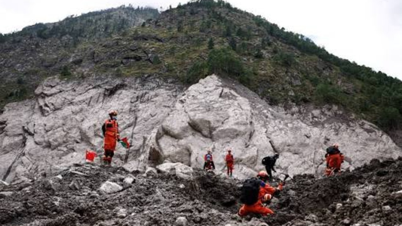 吉隆泥石流致43人遇难519人失联