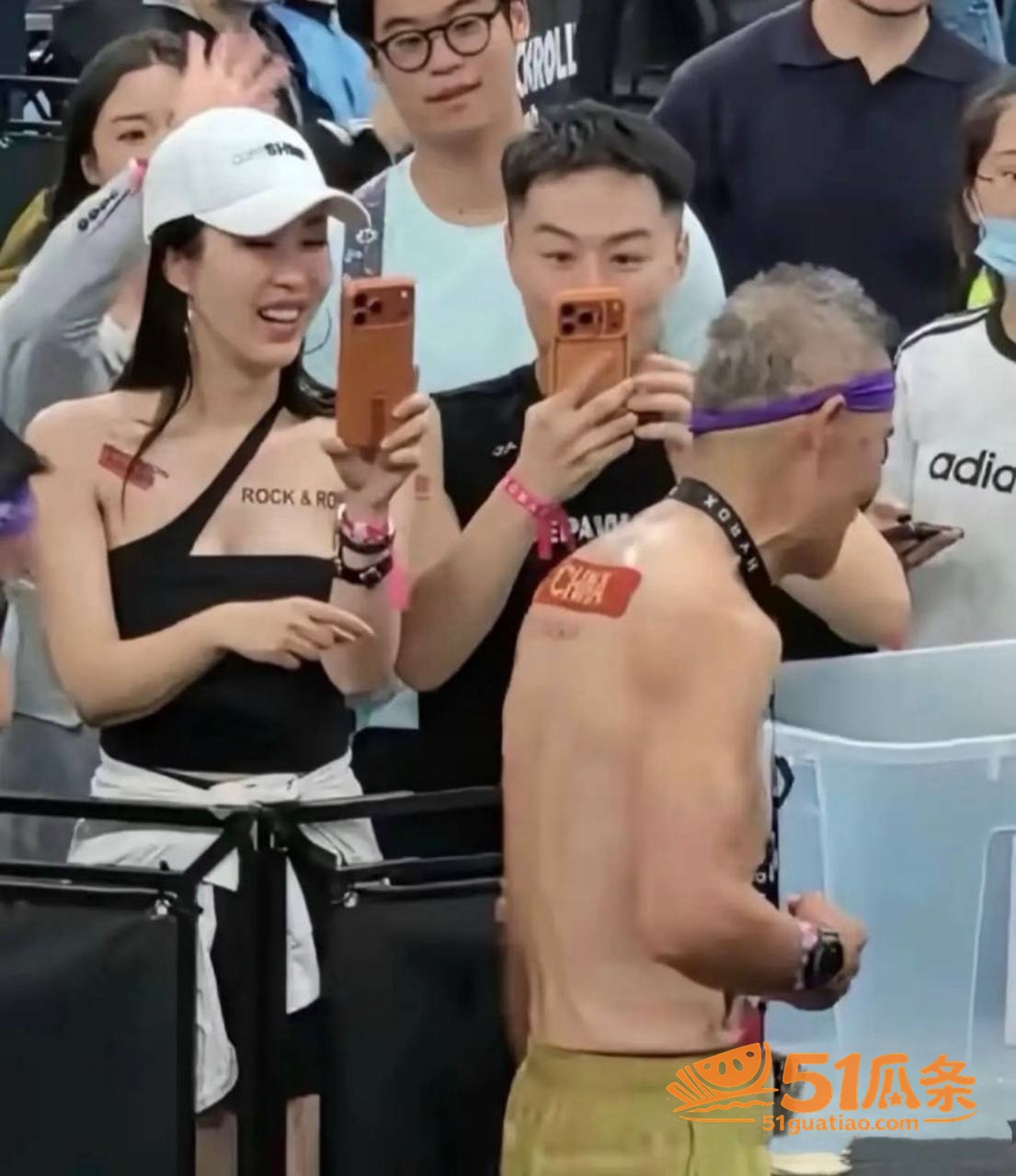 田朴珺 领男伴贴身围相关图片4