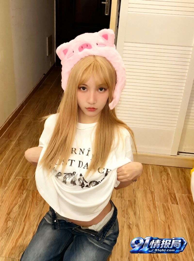 精神小妹3p视频 1