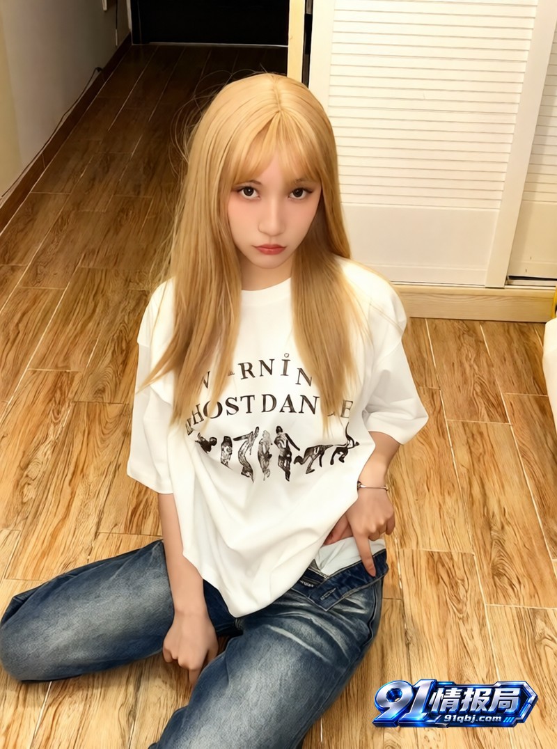 精神小妹3p视频 3