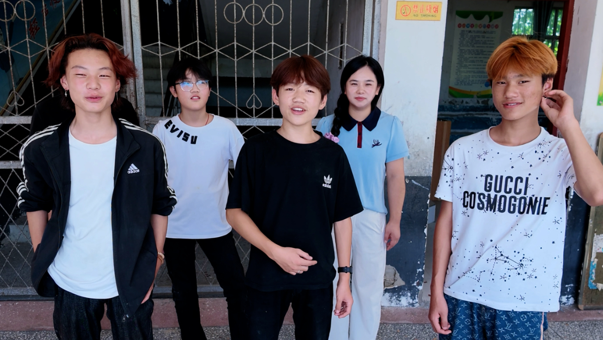 带班主任体验黄毛的一天