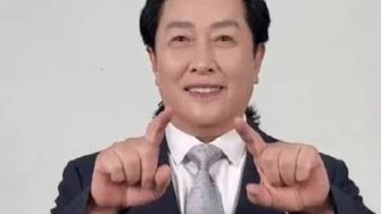 唐国强陈添祥同台主持美好奇妙夜