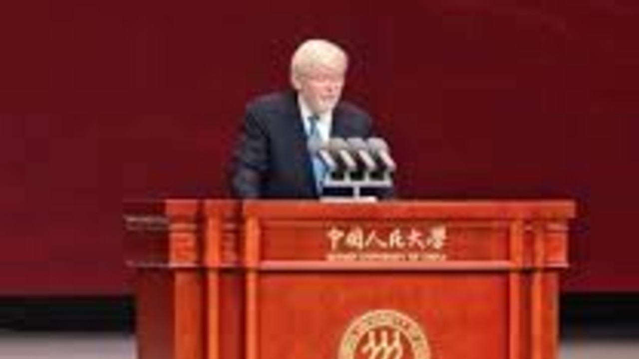 陆克文笑谈“最怕老陆还说中国话”