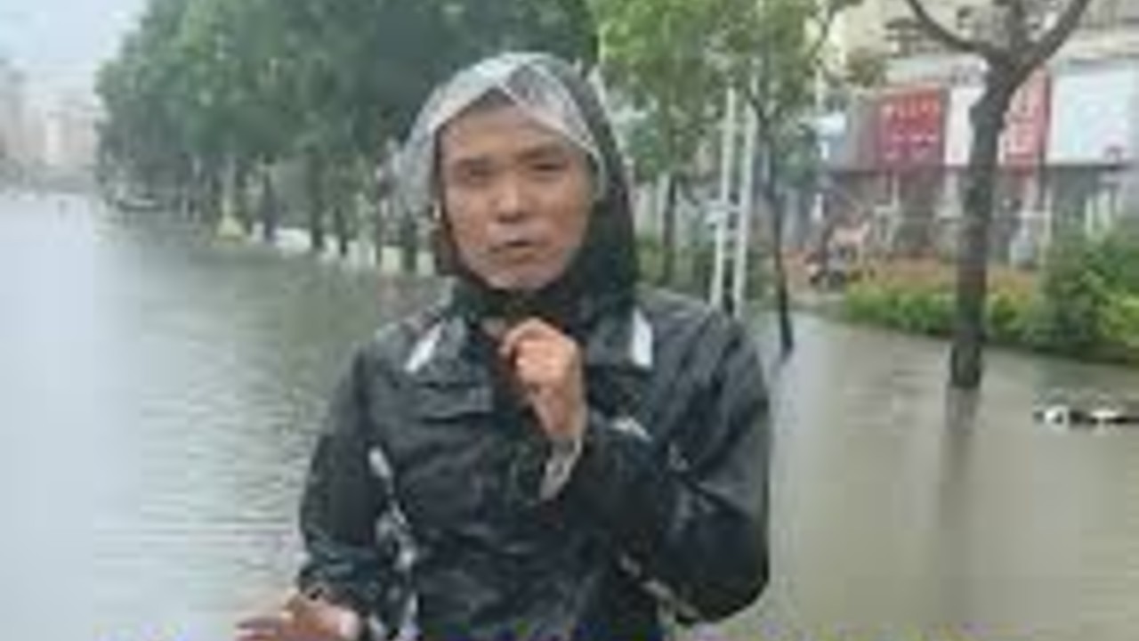 万宁暴雨致内涝学校停课