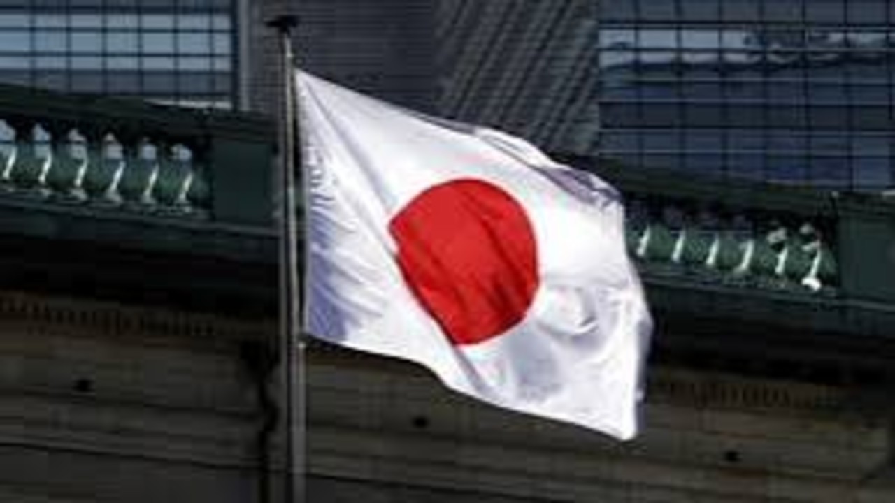 人民日报钟声：日本再次撕下和平伪装